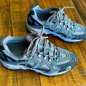The North Face size 6 hiking shoes